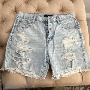 Women AERO Bermuda